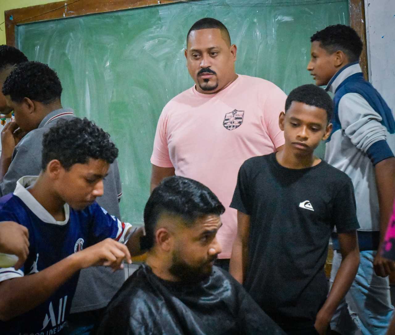 Camacã: Prefeitura encerra as oficinas de corte de cabelo